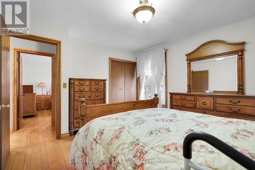 9580 Sinclair Drive, Middlesex Centre, ON - Indoor Photo Showing Bedroom