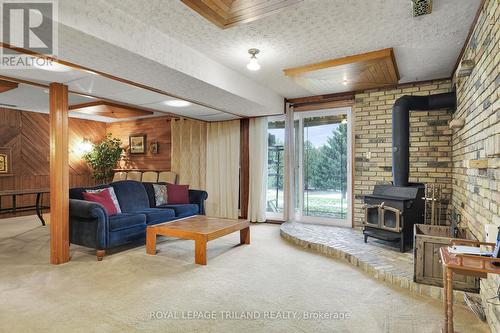 9580 Sinclair Drive, Middlesex Centre, ON - Indoor With Fireplace