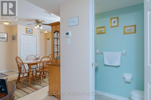 2 - 130 Briargate, Ottawa, ON - Indoor Photo Showing Bathroom