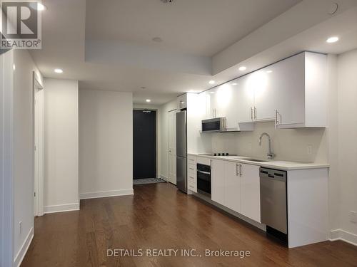 1808 - 180 George Street, Ottawa, ON - Indoor Photo Showing Kitchen