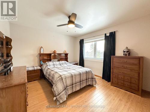 639 Majestic Street, Iroquois Falls, ON - Indoor Photo Showing Bedroom