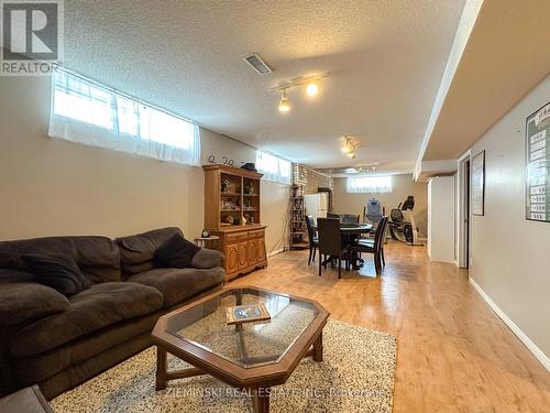 639 Majestic Street, Iroquois Falls, ON - Indoor Photo Showing Living Room