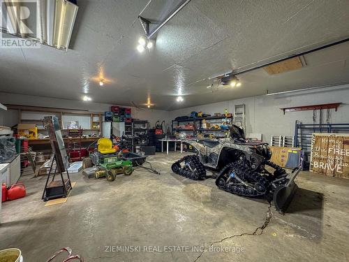 639 Majestic Street, Iroquois Falls, ON - Indoor Photo Showing Garage