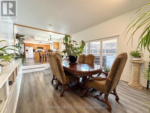 639 Majestic Street, Iroquois Falls, ON - Indoor Photo Showing Dining Room