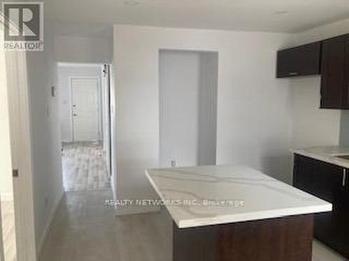 36 Elm Street N, Timmins (Tne - Central), ON - Indoor Photo Showing Kitchen