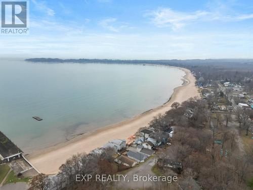 413 Elmwood Avenue, Fort Erie (337 - Crystal Beach), ON - Outdoor With Body Of Water With View