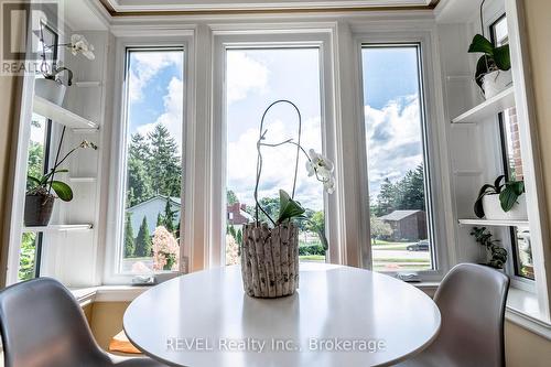 9 Shaldan Lane, Pelham (662 - Fonthill), ON - Indoor Photo Showing Dining Room