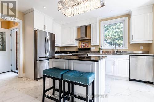 9 Shaldan Lane, Pelham (662 - Fonthill), ON - Indoor Photo Showing Kitchen