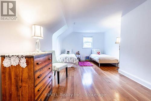 9 Shaldan Lane, Pelham (662 - Fonthill), ON - Indoor Photo Showing Bedroom