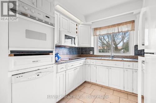 1 Prince Edward Drive, St. Catharines (443 - Lakeport), ON - Indoor Photo Showing Kitchen With Double Sink