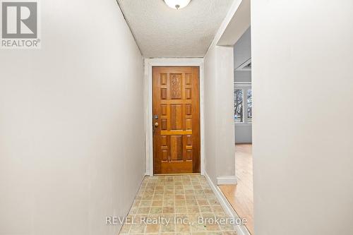 1 Prince Edward Drive, St. Catharines (443 - Lakeport), ON - Indoor Photo Showing Other Room