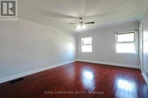 27 Barton Street, St. Catharines (453 - Grapeview), ON - Indoor Photo Showing Other Room