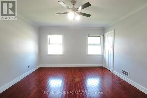 27 Barton Street, St. Catharines (453 - Grapeview), ON - Indoor Photo Showing Other Room