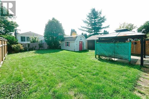 27 Barton Street, St. Catharines (453 - Grapeview), ON - Outdoor