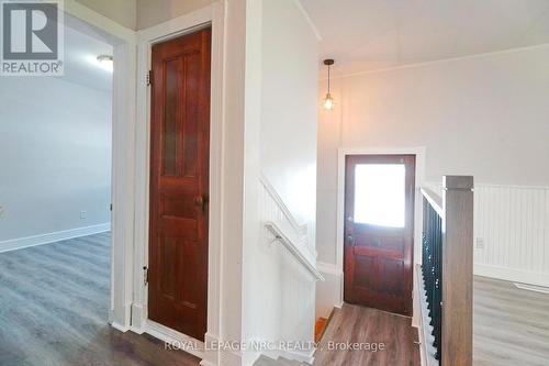 27 Barton Street, St. Catharines (453 - Grapeview), ON - Indoor Photo Showing Other Room