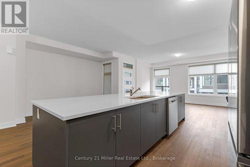 1285 Anthonia Trail, Oakville (1010 - Jm Joshua Meadows), ON - Indoor Photo Showing Kitchen With Double Sink