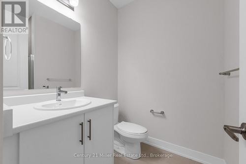 1285 Anthonia Trail, Oakville (1010 - Jm Joshua Meadows), ON - Indoor Photo Showing Bathroom