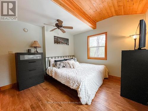 74 Carling Bay Road W, Carling, ON - Indoor Photo Showing Bedroom