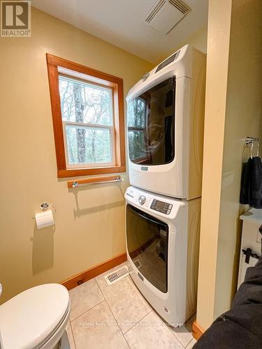 74 Carling Bay Road W, Carling, ON - Indoor Photo Showing Laundry Room