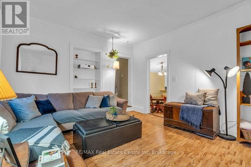 128 Dufferin Street, Guelph (Exhibition Park), ON - Indoor Photo Showing Living Room