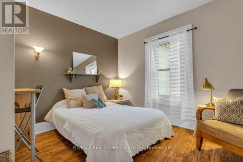 128 Dufferin Street, Guelph (Exhibition Park), ON - Indoor Photo Showing Bedroom