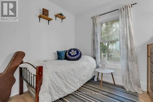 128 Dufferin Street, Guelph (Exhibition Park), ON - Indoor Photo Showing Bedroom