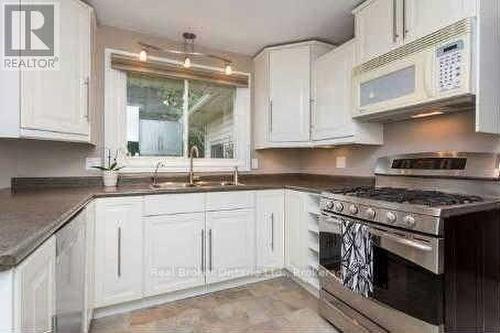 9408 17Th Side Road, Erin, ON - Indoor Photo Showing Kitchen With Double Sink