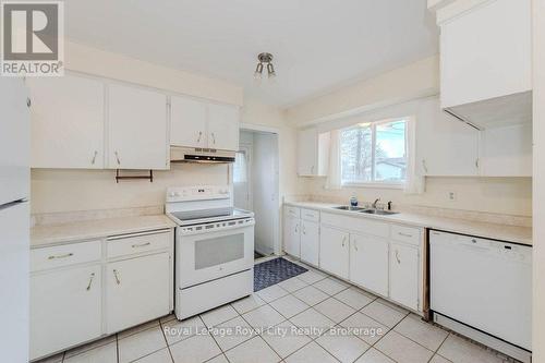 98 Glenburnie Drive, Guelph (Grange Hill East), ON - Indoor Photo Showing Kitchen With Double Sink