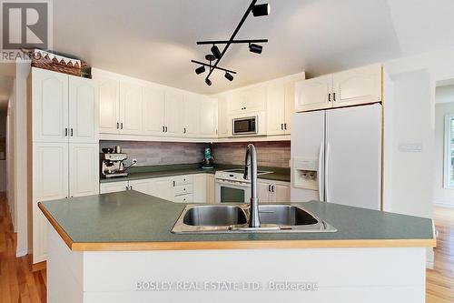 136 Maple Lane, Blue Mountains, ON - Indoor Photo Showing Kitchen With Double Sink