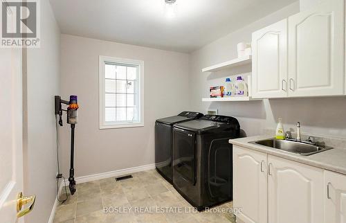 136 Maple Lane, Blue Mountains, ON - Indoor Photo Showing Laundry Room