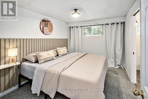 136 Maple Lane, Blue Mountains, ON - Indoor Photo Showing Bedroom