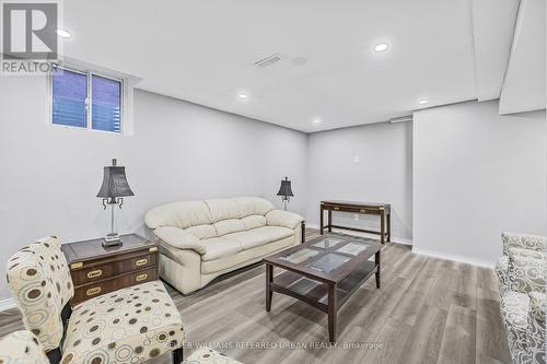 Bsmt - 689 Leslie Valley Drive, Newmarket, ON - Indoor