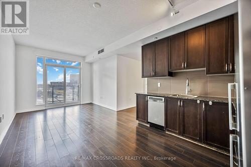 708 - 55 Ann O'Reilly Road, Toronto, ON - Indoor Photo Showing Kitchen