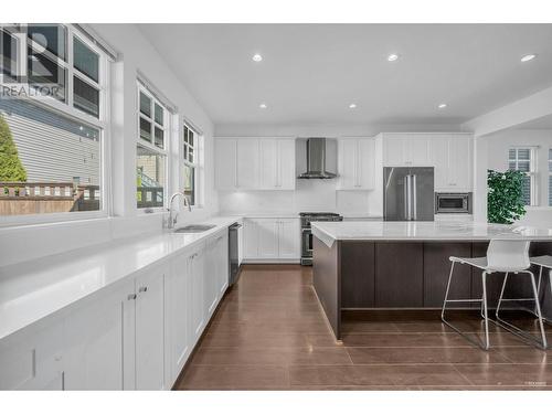 Main House 3489 David Avenue, Coquitlam, BC - Indoor Photo Showing Kitchen With Upgraded Kitchen