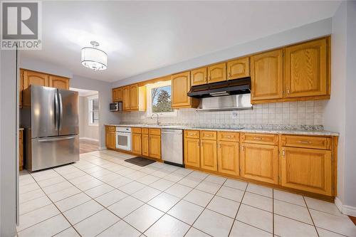 1547 Randy Road, Sarnia, ON - Indoor Photo Showing Kitchen