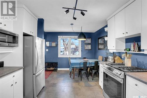 116 Riddell Crescent, Regina, SK - Indoor Photo Showing Kitchen