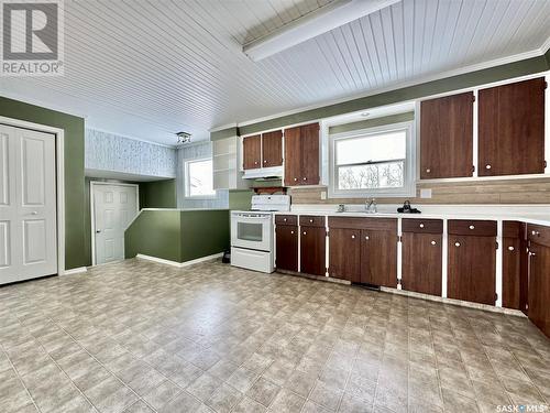 Hwy 80 Acreage - Rm Of Churchbridge, Churchbridge Rm No. 211, SK - Indoor Photo Showing Kitchen