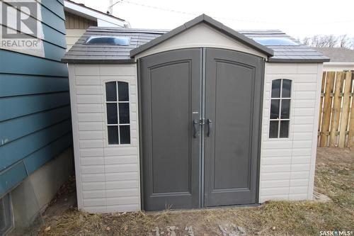 820 3Rd Street E, Shaunavon, SK - Outdoor With Exterior