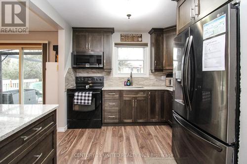 1495 Fair Avenue, Peterborough (Monaghan), ON - Indoor Photo Showing Kitchen