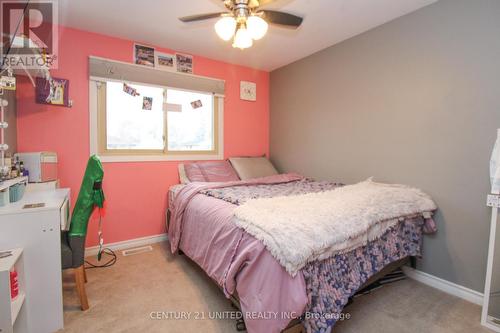 1495 Fair Avenue, Peterborough (Monaghan), ON - Indoor Photo Showing Bedroom