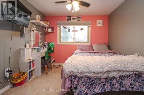 1495 Fair Avenue, Peterborough (Monaghan), ON - Indoor Photo Showing Bedroom