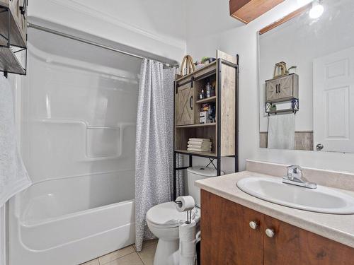 Bathroom - 253  - 263 Rue Principale, Grenville, QC - Indoor Photo Showing Bathroom