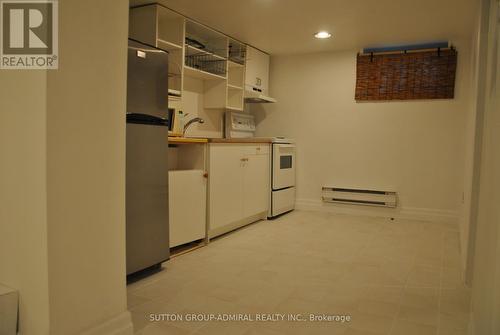 Lower - 172 St Clair Avenue E, Toronto, ON - Indoor Photo Showing Laundry Room