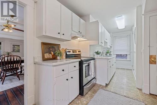 5816 Summer Street, Niagara Falls, ON - Indoor Photo Showing Kitchen