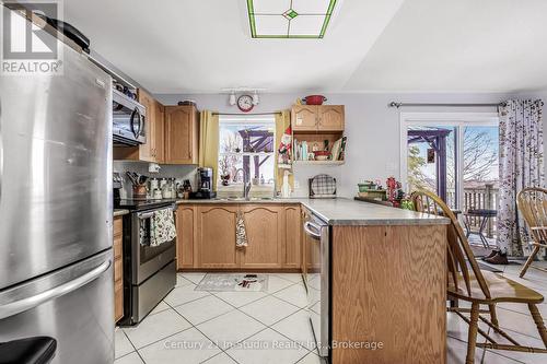 307403 Centre Line A E, Grey Highlands, ON - Indoor Photo Showing Kitchen With Double Sink