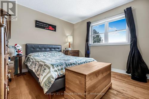 307403 Centre Line A E, Grey Highlands, ON - Indoor Photo Showing Bedroom