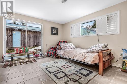 307403 Centre Line A E, Grey Highlands, ON - Indoor Photo Showing Bedroom