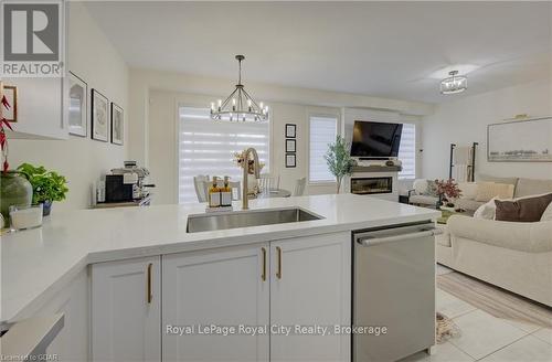 71 Dass Drive W, Centre Wellington (Fergus), ON - Indoor Photo Showing Kitchen