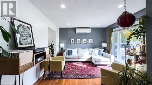 138 Sunset Drive, Goderich (Goderich (Town)), ON - Indoor Photo Showing Living Room