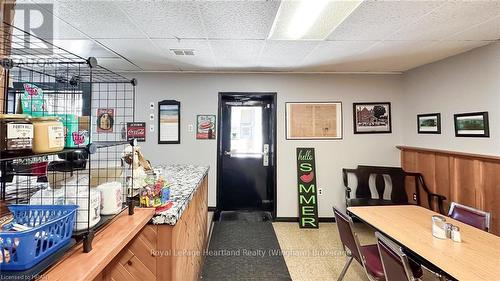 3064 Patrick Street, Howick, ON - Indoor Photo Showing Other Room